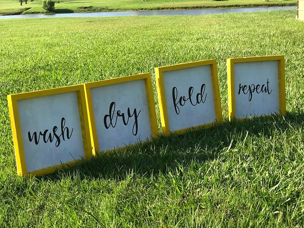 Laundry room sign set